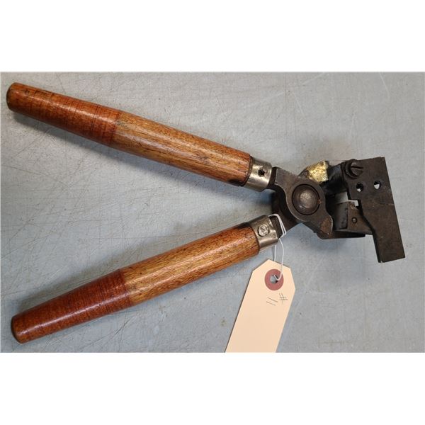 Bullet Mold with Handle Lyman 38 148W Double Flat Nose