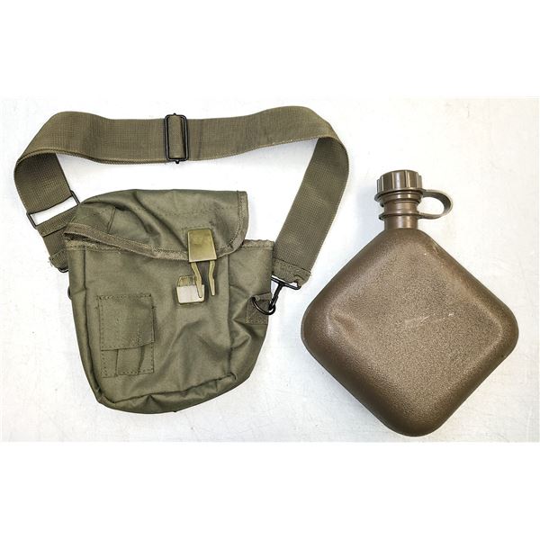 US Military Style Water Bottle in Carry Case - NEW