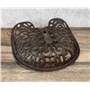 Image 2 : Cast Iron Grand Detour Tractor Seat