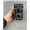 Image 6 : Yashica-A 120 Medium Format TLR Camera
