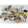 Image 5 : Collection of Costume Jewelry Bracelets