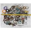 Image 5 : Large Collection of Costume Jewelry Bracelets