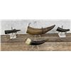 Image 2 : Antique Frontier Powder Horns