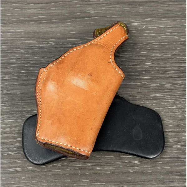 Safariland Ruger 18P Hip Hugger Holster