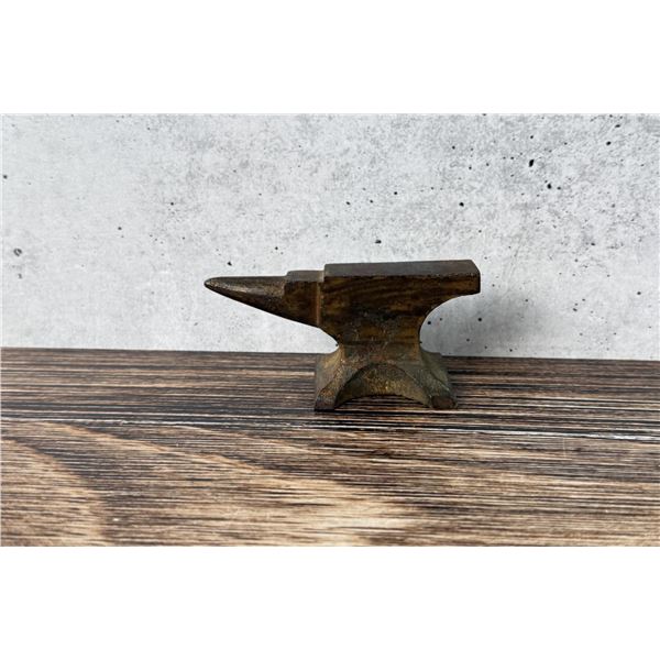 Miniature Jewelers Anvil