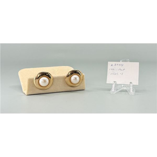 14K Gold Gucci Freshwater Pearl Earrings