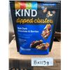Image 2 : Kind Dipped Clusters Nuts Dark Chocolate and Berries, 8 x 113g