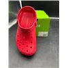 Image 2 : Crocs Classic Clog in Red, Size 3 Youth