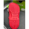 Image 3 : Crocs Classic Clog Shoes in Red, Size J5, Youth