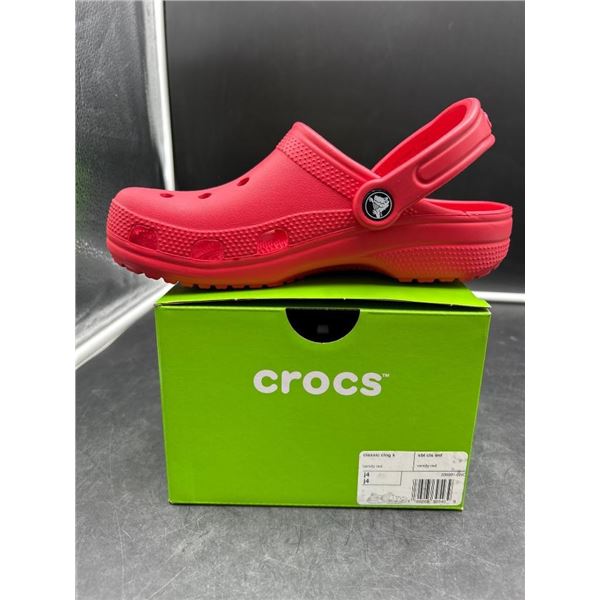 Crocs Clog Shoes in Red Size J4 Youth