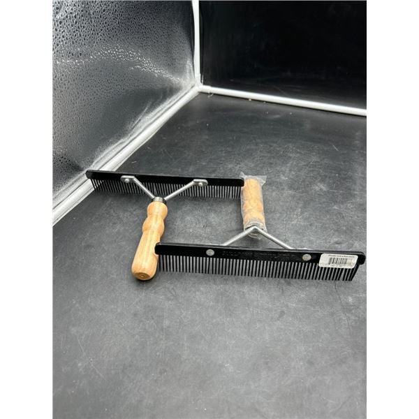 Sullivan’s Stimulator Comb With Wooden Handle Lot of 2