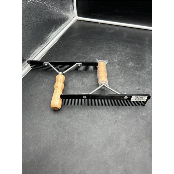 Sullivan’s Stimulator Comb With Wooden Handle Lot of 2