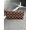 Image 1 : Brown Checkered Zip-Around Wallet With Multiple Compartments