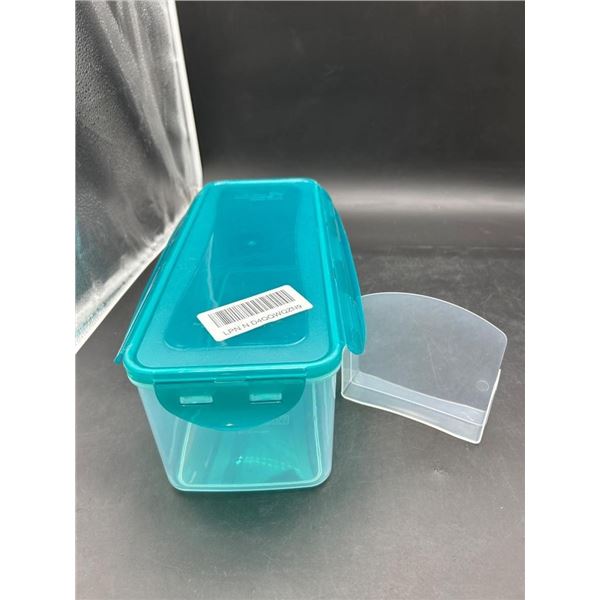 Lock & Lock 5L / 169oz / 5.3qt Storage Container / Bread Keeper With Blue Lid