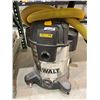 Image 2 : DeWalt DXV10SA 10-Gallon Wet/Dry Vacuum, 120V, 60Hz, 10A