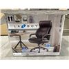 Image 2 : La-Z-Boy Executive Chair Model 1695308 with Adjustable Features