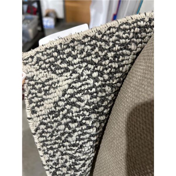 Baldoza Knitted Carpet Roll With Textured Surface, 4’x6′