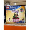 Image 2 : LEGO Disney 43257 Isabela’s Magical Door Building Set