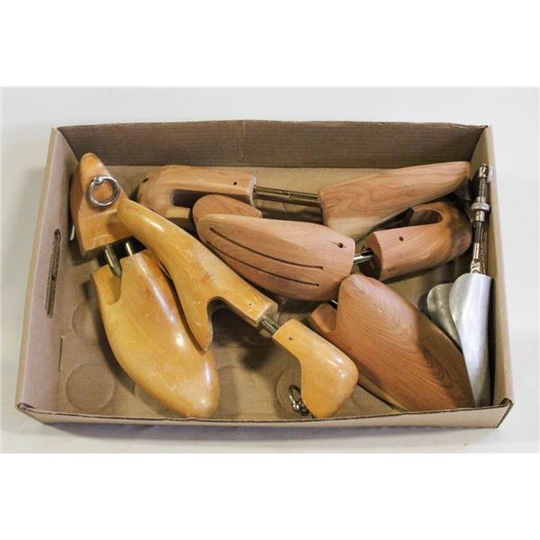 VINTAGE WOOD SHOE STRETCHERS
