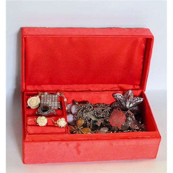 ESTATE RED SATIN BOX WITH RINGS & JEWELRY