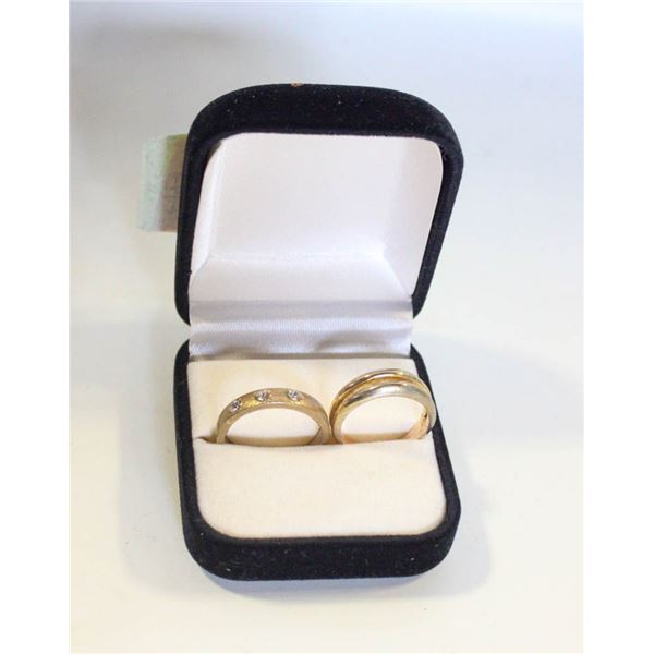 2 ESTATE RINGS TOGETHER IN BOX-ESTATE