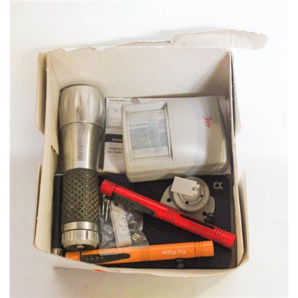 FLAT OF 2 SURVIVAL CAMPING  TRU FLARE PEN LAUNCHER