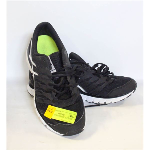 SPORTS RUNNERS SIZE -8.5 MENS, BLACK