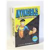 Image 1 : INVINCIBLE LARGE COMIC BOOK