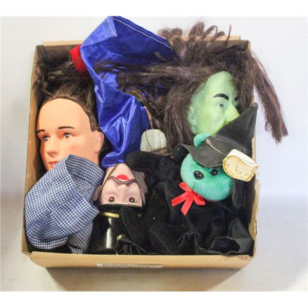 BOX WITH VINTAGE WIZZARD OF OZ HAND PUPPETS