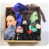 Image 1 : BOX WITH VINTAGE WIZZARD OF OZ HAND PUPPETS