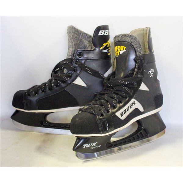 SIZE 8 BAUER AIR 30 COMFORT FIT SKATES