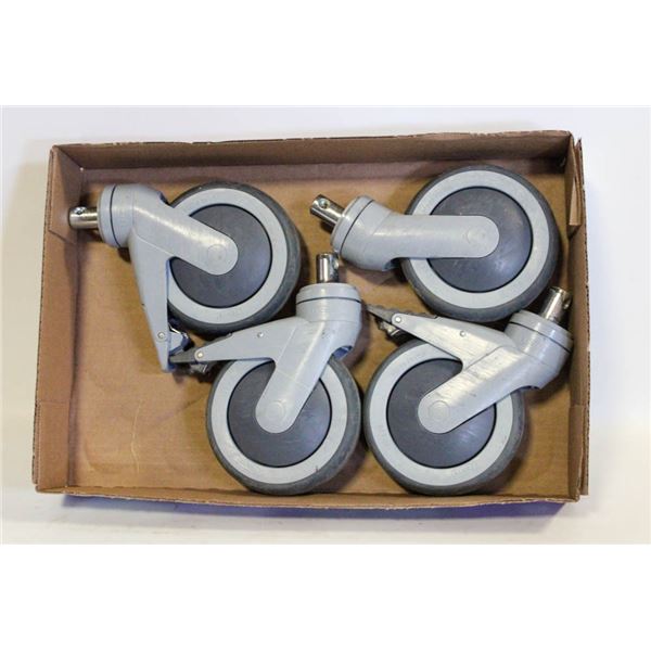 LOT OF TENTE 125X32 CASTERS