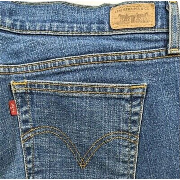 NEW LEVI STRAUSS & CO 34 X 32 JEANS