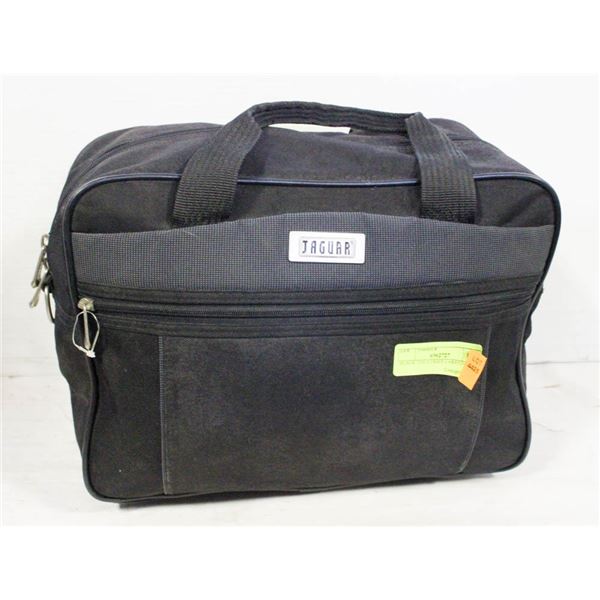BLACK TOILETRIES CARRYING BAG