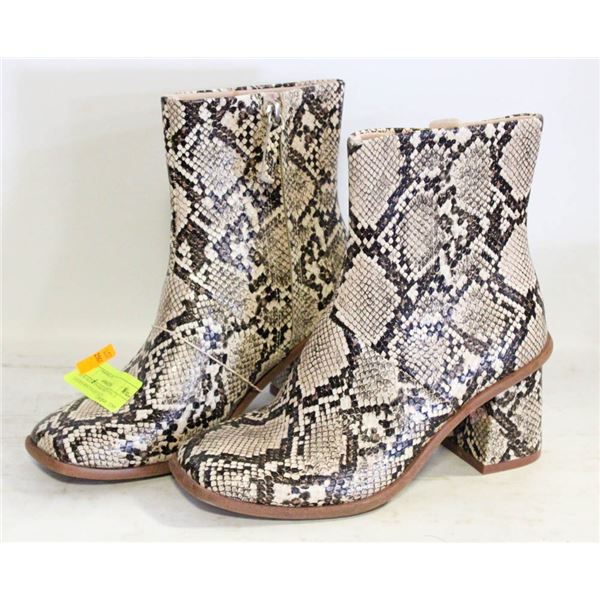 NEW SIZE 6 SNAKESKIN FAUX LADIES BOOTS-ESTATE