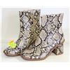 Image 1 : NEW SIZE 6 SNAKESKIN FAUX LADIES BOOTS-ESTATE