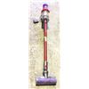 Image 1 : DYSON V10 CYCLONE W/CHARGER