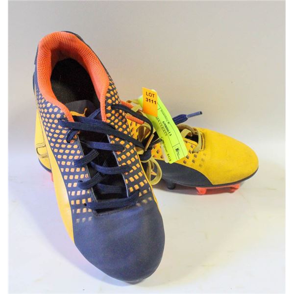 SIZE 4 PUMA CLEATS