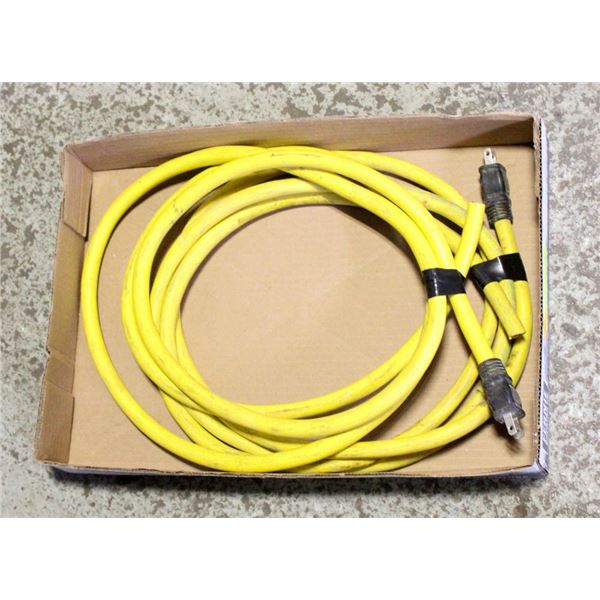 2 - 8 FOOT HEAVY INSULATED MALE CORD ENDS