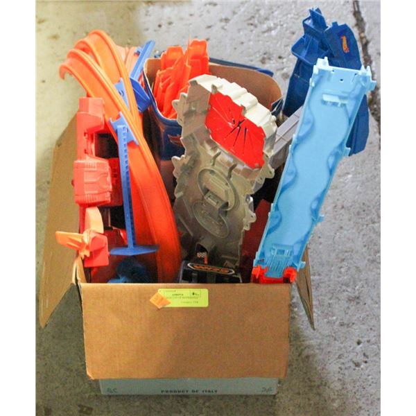 2000S LARGE LOT OF HOTWHEELS TRACKS