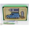 Image 2 : DIE-CAST VANGUARDS FORD ANGLIA VAN RAC SET 1:43 SC