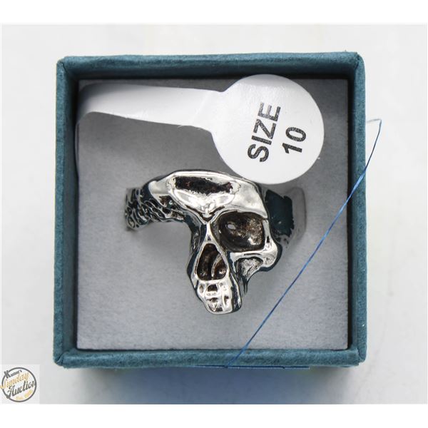 HALF-FACE BROKEN SKULL RING