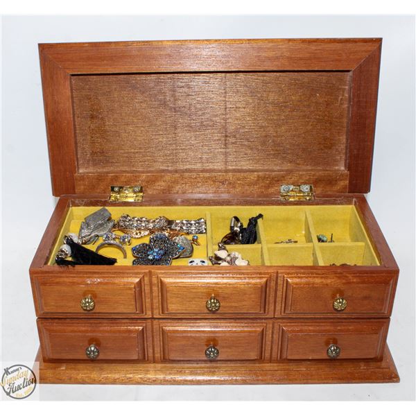 ESTATE WOOD JEWELLERY BOX WITH RINGS,