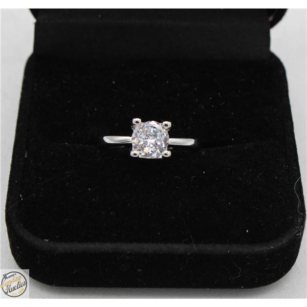 #2641-1.00 CT D COLOR ROUND BRILLIANT CUT CUBIC