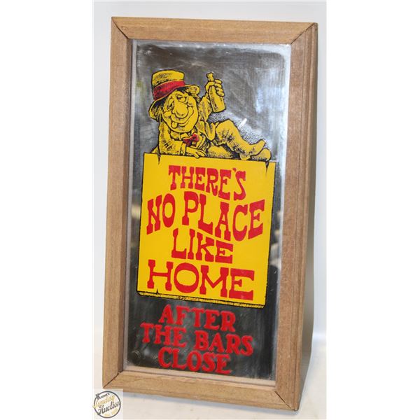 VINTAGE NOVELTY SMALL MIRRORED DISPLAY