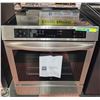 Image 1 : S & D FRIGIDAIRE 30" FRONT CONTROL INDUCTION RANGE