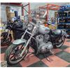 Image 1 : 2015 HARLEY DAVIDSON XL883L SUPER LOW SPORTSTER