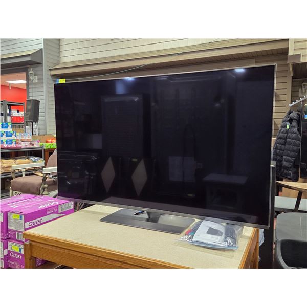 PANASONIC 55" LED/LCD FLAT SCREEN TV