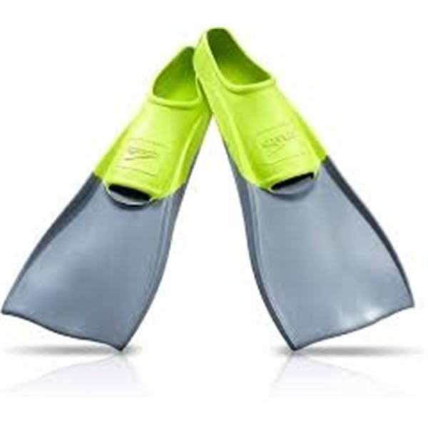 NEW SPEEDO TRIALON RUBBER SWIM FINS