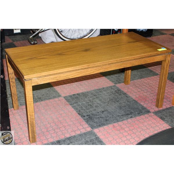 VINTAGE SOLID OAK COFFEE TABLE 18"HX40"LX18"D